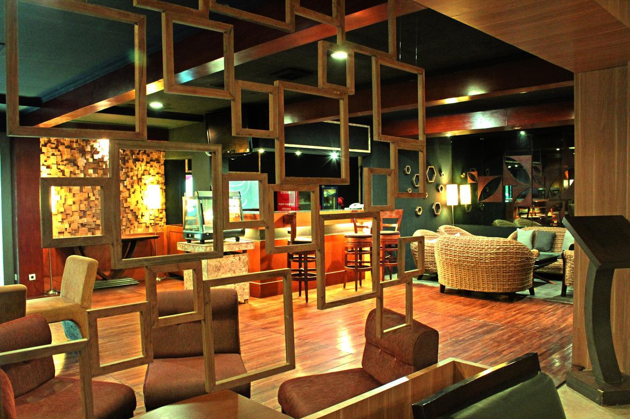 Patra Semarang Hotel & Convention Exterior foto